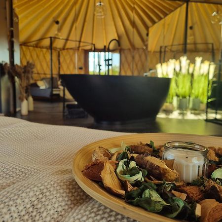 فندق Jurty Glamping غوستينين المظهر الخارجي الصورة