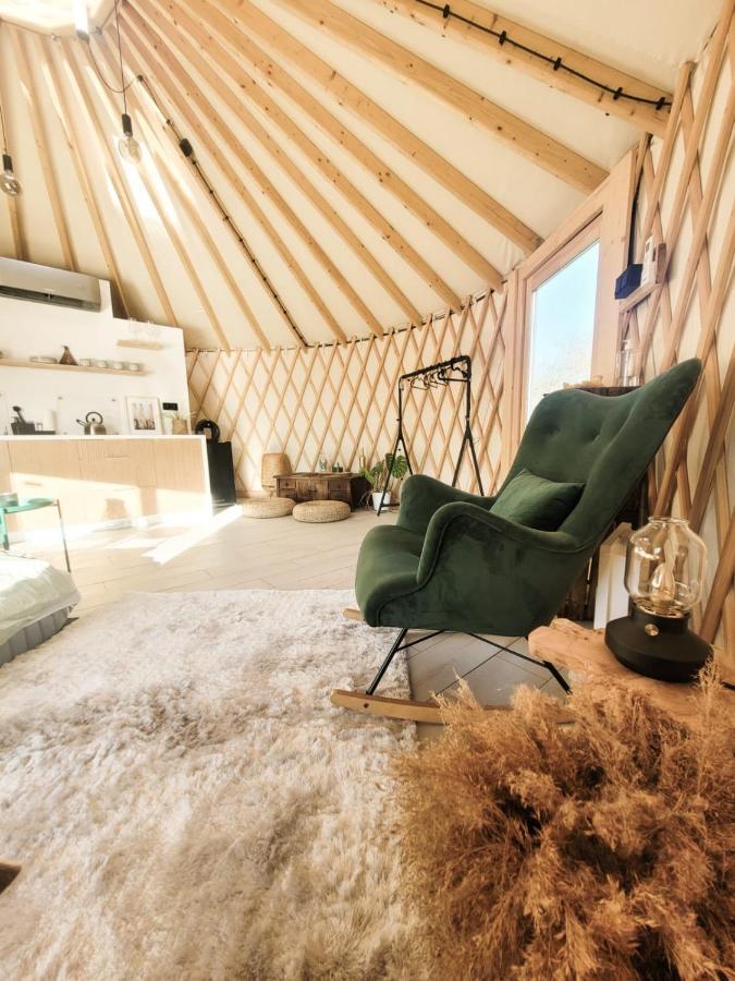 فندق Jurty Glamping غوستينين المظهر الخارجي الصورة