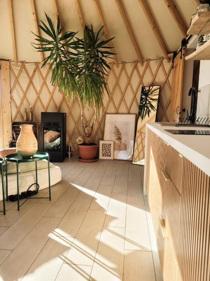 فندق Jurty Glamping غوستينين المظهر الخارجي الصورة