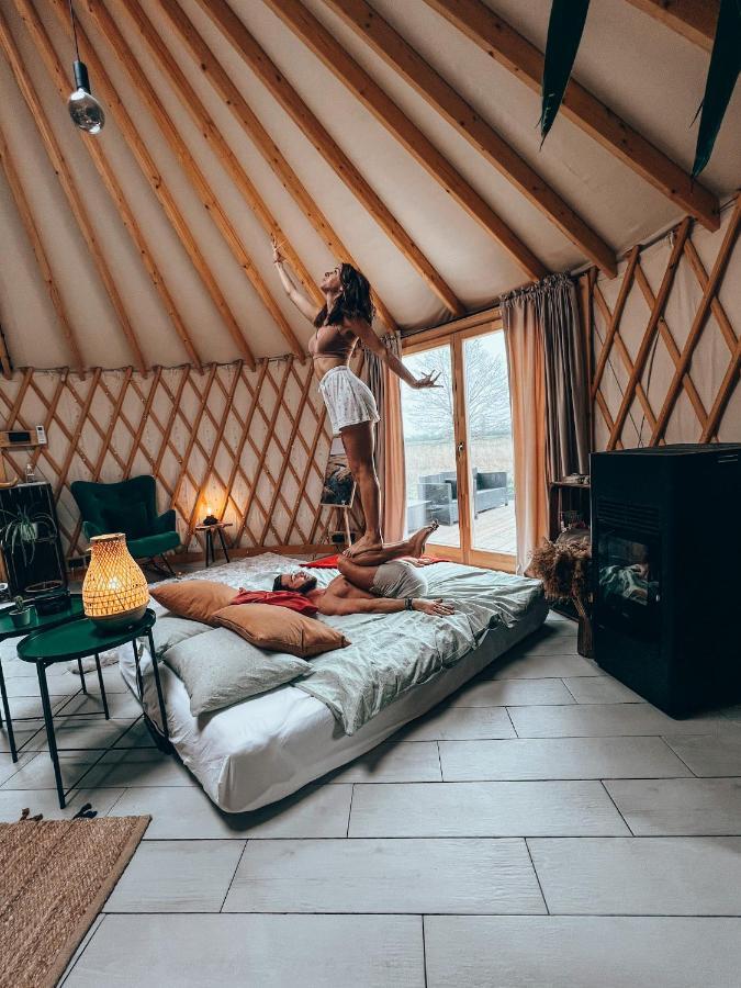 فندق Jurty Glamping غوستينين المظهر الخارجي الصورة