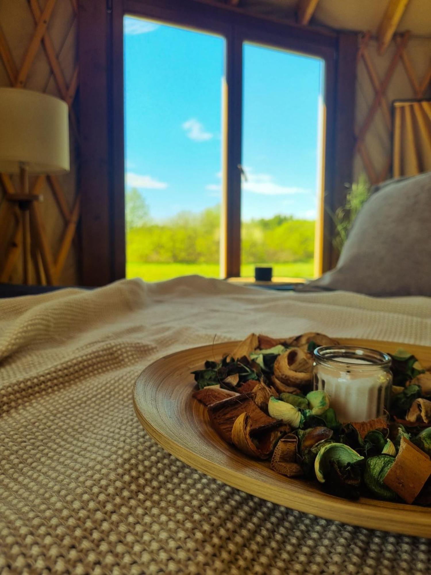 فندق Jurty Glamping غوستينين المظهر الخارجي الصورة