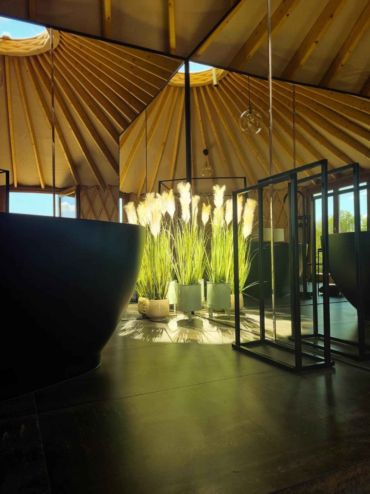فندق Jurty Glamping غوستينين المظهر الخارجي الصورة