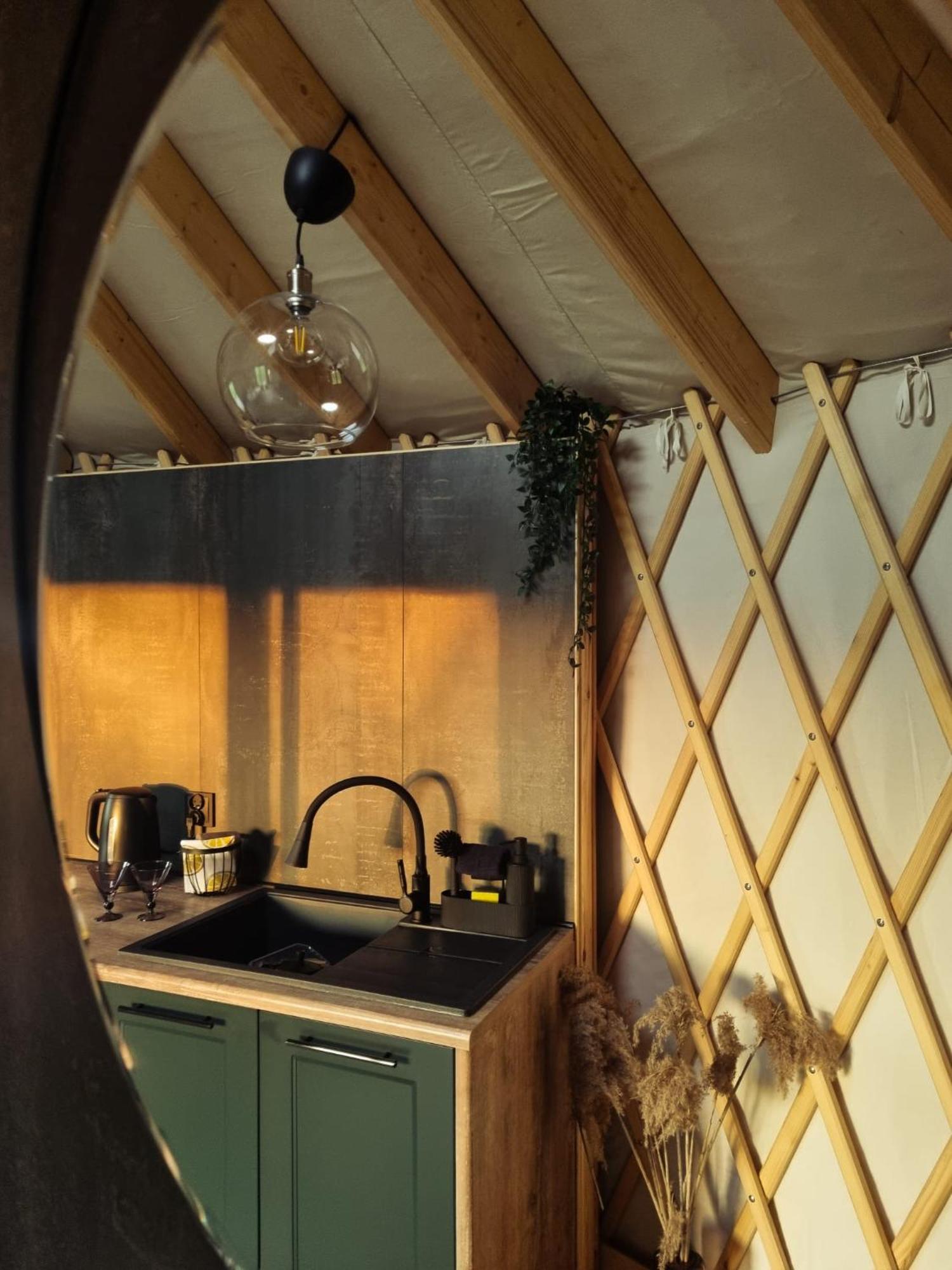 فندق Jurty Glamping غوستينين المظهر الخارجي الصورة